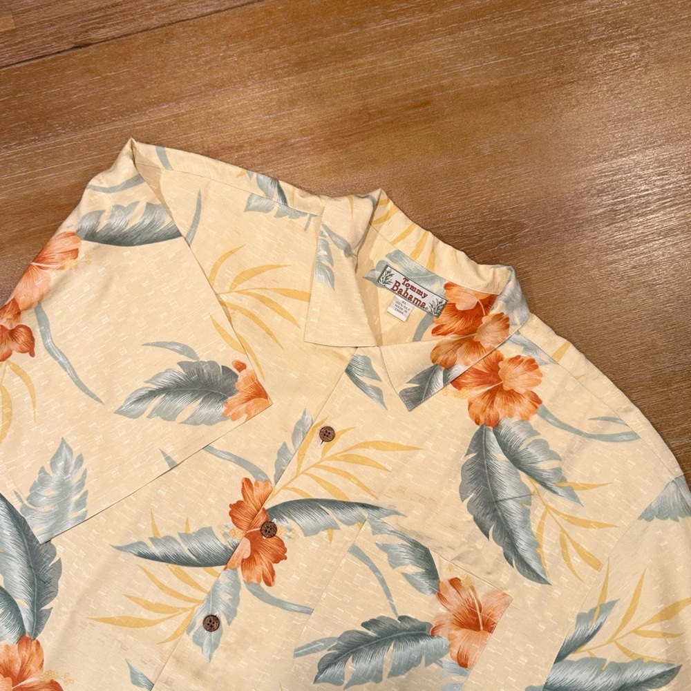 Vtg Tommy Bahama Silk Hawaiian Button Up Short Sleeve Shirt Butter Yellow Sz XL